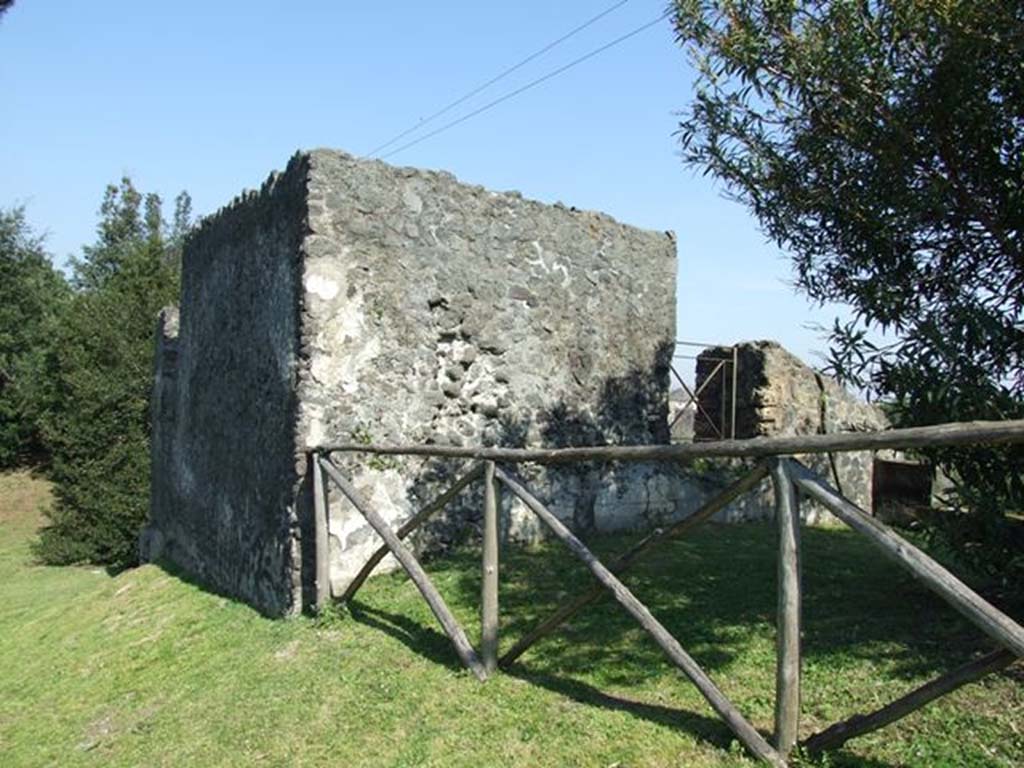 T Pompeii Tower Vi May Looking Towards West Side Along The